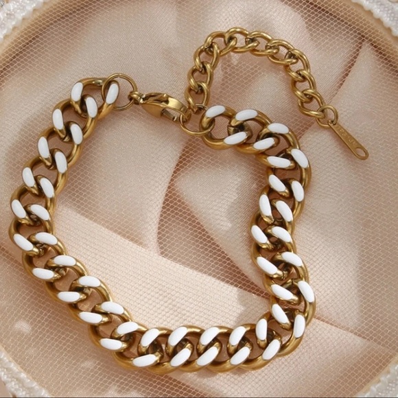 New: 18K Gold Plated Cuban Chain Bracelet (White) - Picture 2 of 6